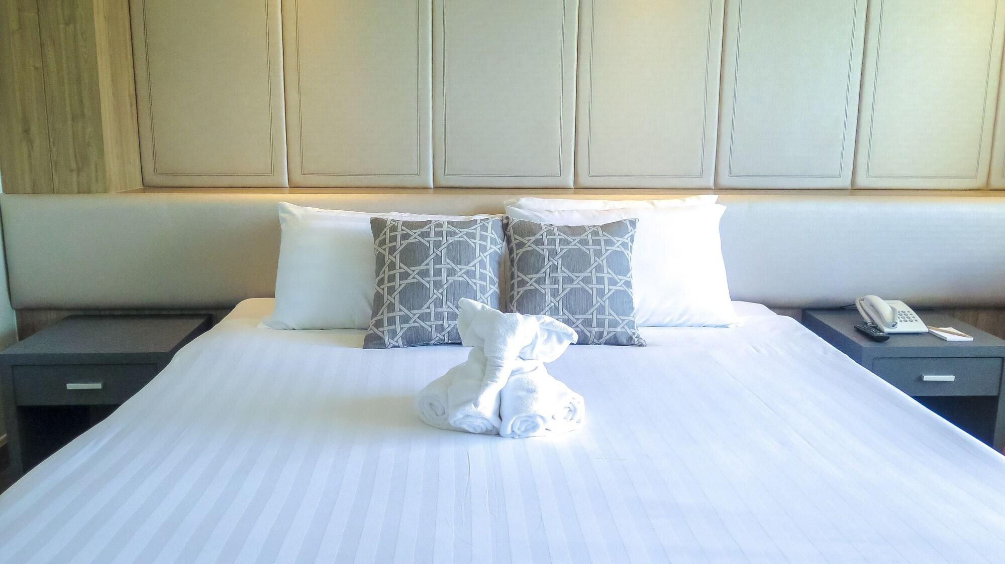 Hiran Residence Patong Luaran gambar