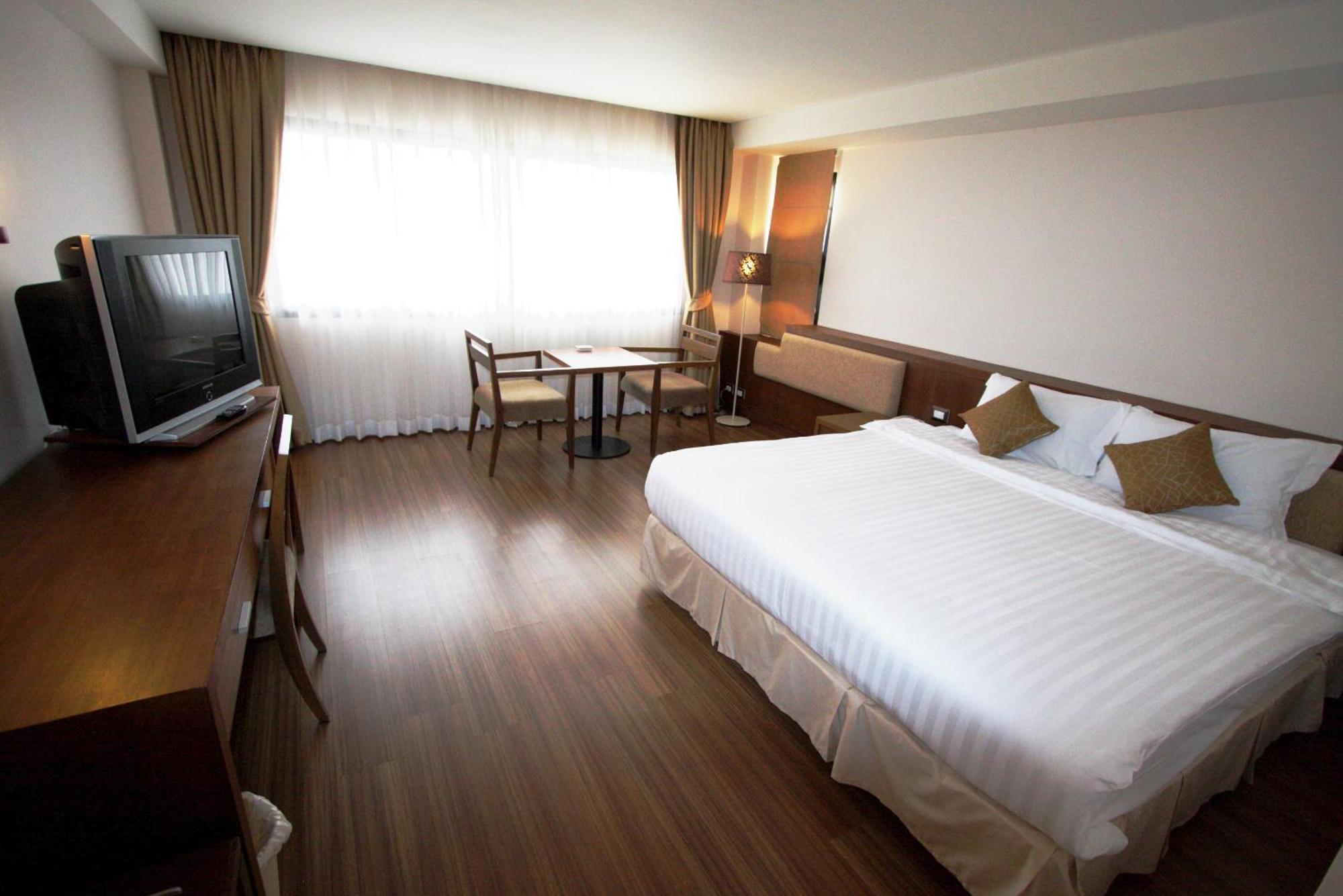 Hiran Residence Patong Luaran gambar