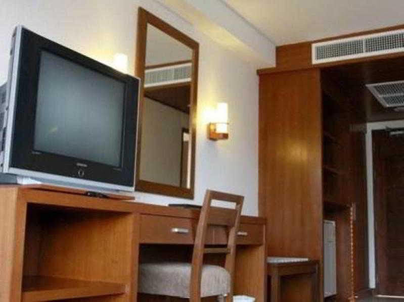 Hiran Residence Patong Luaran gambar